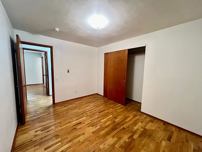 4020 15th Ct NE — Photo 22