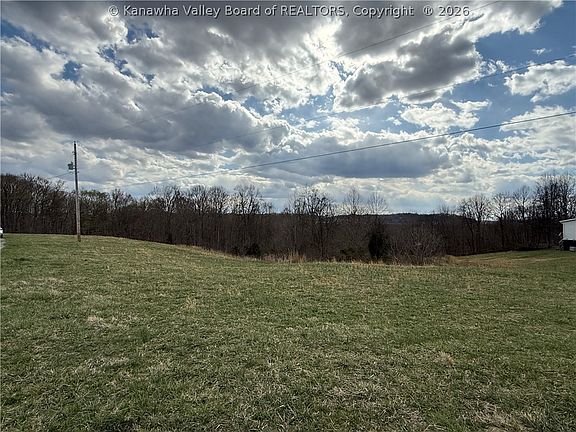 3rd image of 0 Bennington Ln