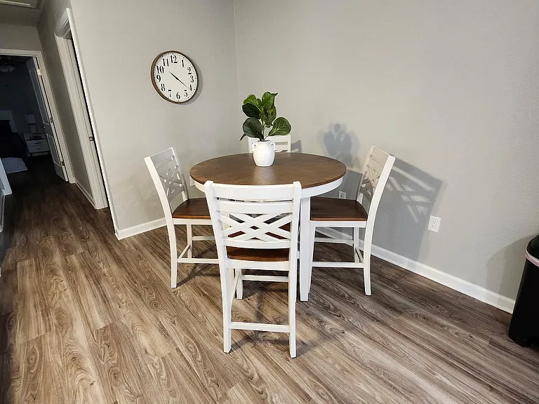 603 Melody Ln #603 — Photo 4