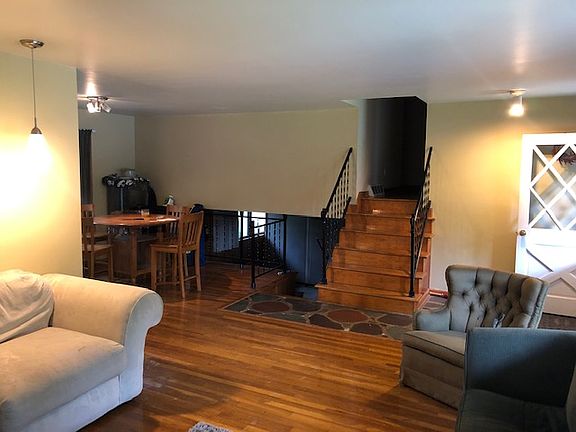 4th image of 280 Merriss Ct