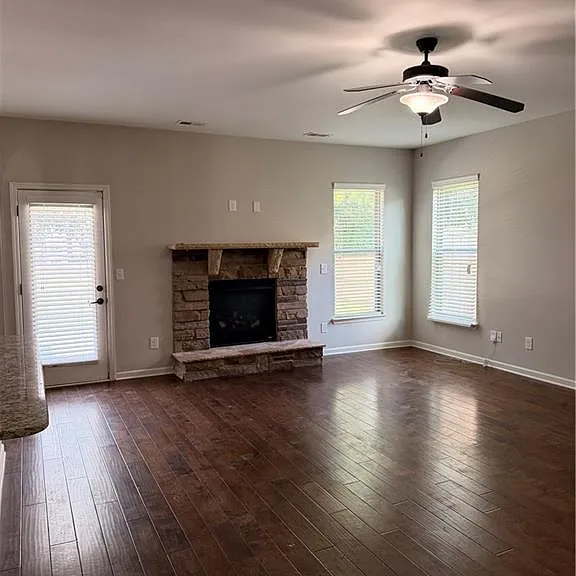 559 Madison Park Dr — Photo 20