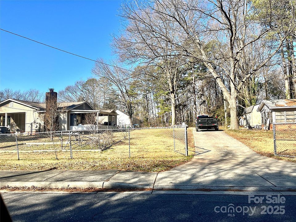 2nd image of 6025 Carver Blvd