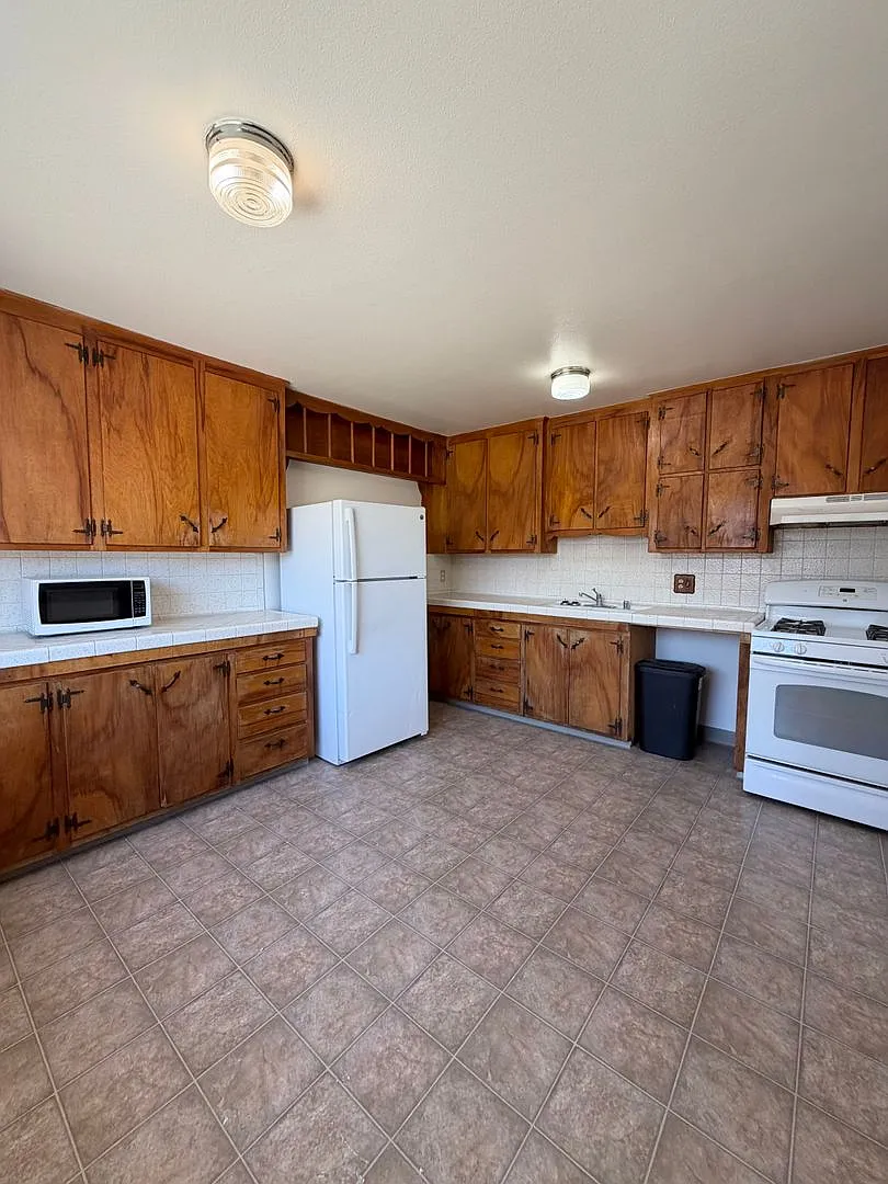 1503-1505 E Ashlan Ave — Photo 3