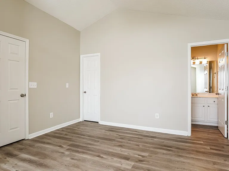 6004 Silkwater Ct — Photo 10