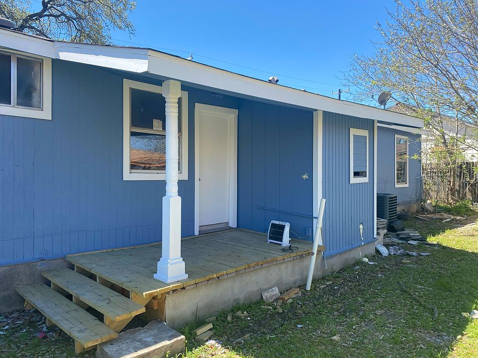 1st image of 305 Gillette Blvd #B