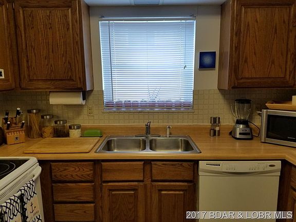 5th image of 10 Wheel House Ct #B2