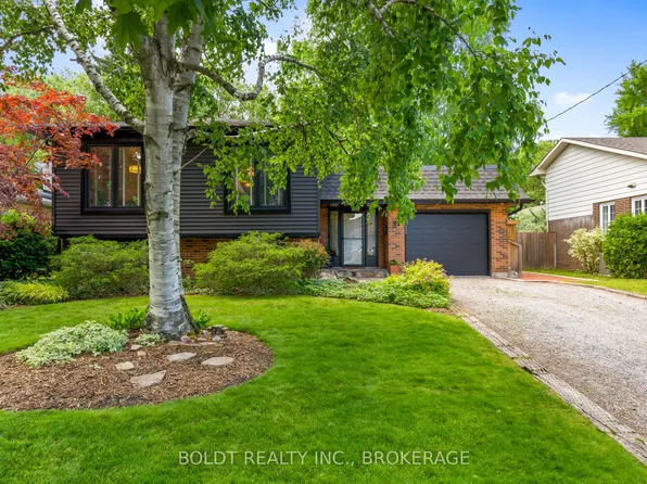 21 Shoreline Dr, Saint Catharines, ON L2N 3V9