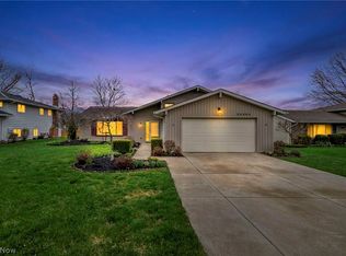 29400 Vita Ln, North Olmsted, OH 44070