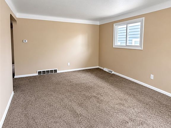 4th image of 14209 Brunswick Ave