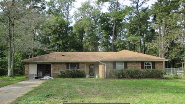 1st image of 460 Rosewood Dr