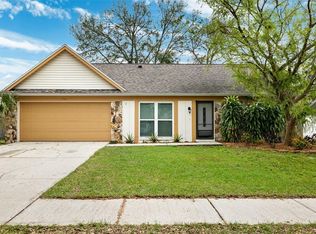 836 Sunridge Point Dr, Seffner, FL 33584