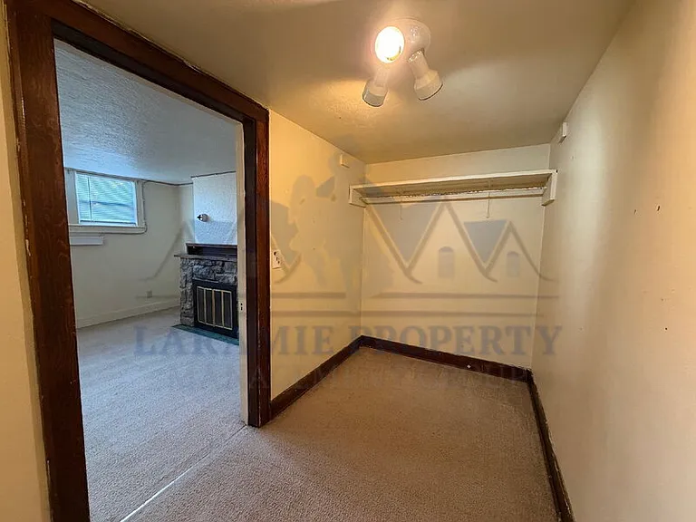 515.5 E Lewis St — Photo 12