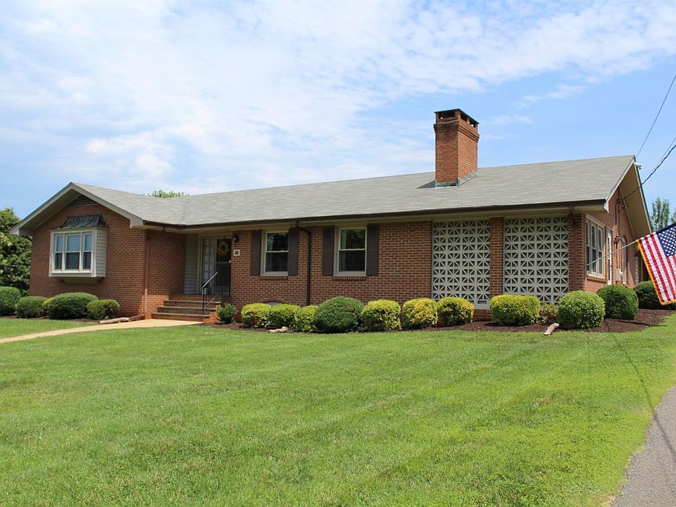 1st image of 131 Royal Cir