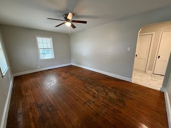 2nd image of 3806 Wooddale Ln