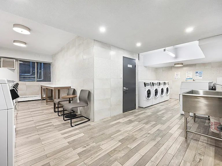 2240 Weston Rd — Photo 20