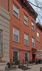 535 Hicks Street in Carroll Gardens