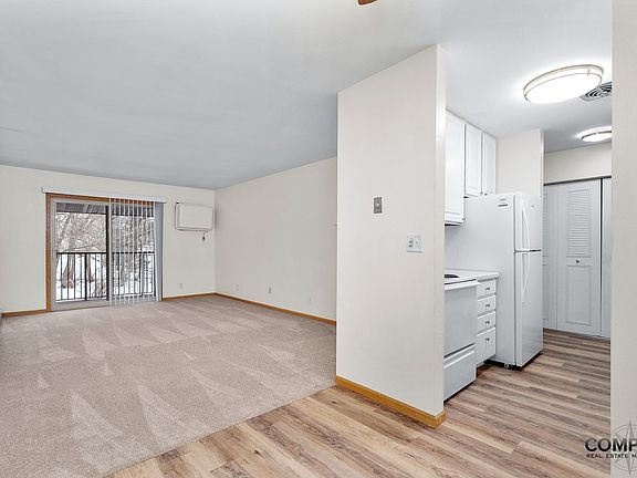 2nd image of 716 W Grand Ave #323