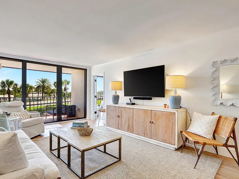 225 S Beach Rd #204 — Photo 8