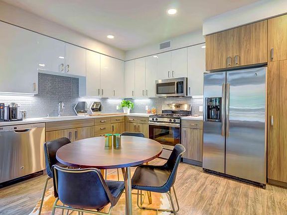 2nd image of 3645 Haven Avenue Menlo Park Cir #94025-ID1031764P