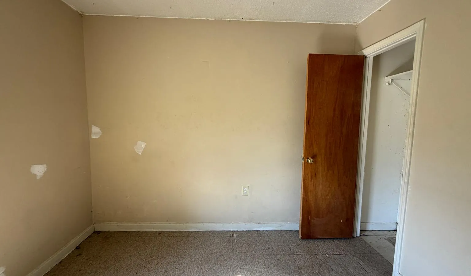 3 bed, $875 — Photo 2