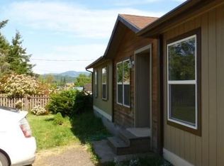 692 Mathis Hill Rd, Yoncalla, OR 97499