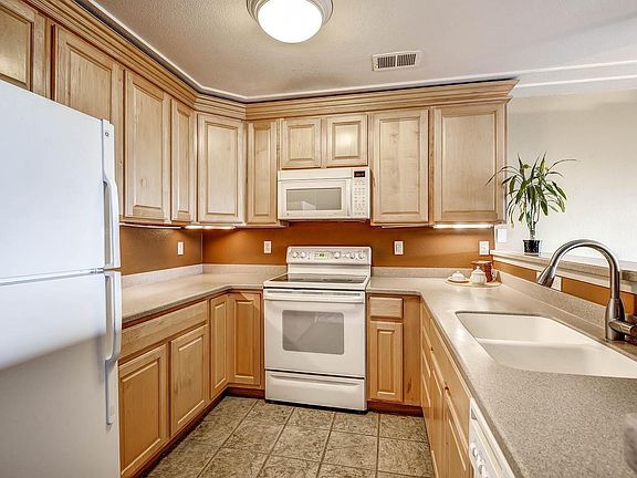 2nd image of 13351 W Alameda Pkwy