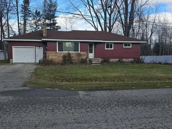 441 Sunset Blvd, Alpena, MI 49707