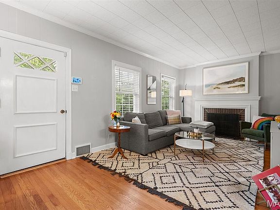 3rd image of 436 Couch Ave