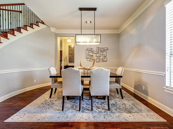 4th image of 4005 Vail Dr