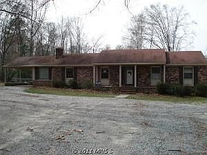 2nd image of 1078 Commins Rd
