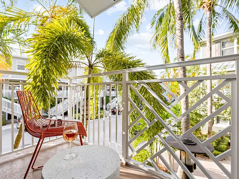 ANKR Wilton Manors — Photo 25