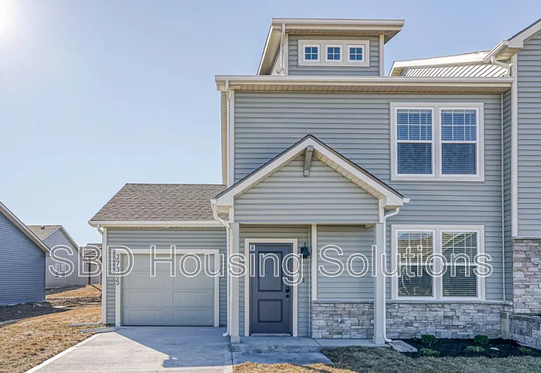 27301 E Oak View Dr — Photo 1