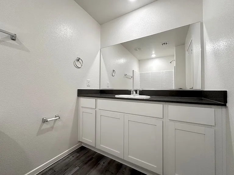 4921 Hunter Mesa Ave — Photo 20