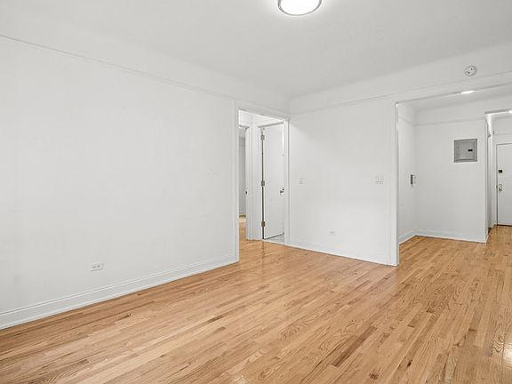 4th image of 115 W 16th St #240