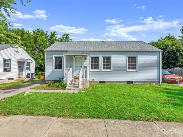 656 Ford Ave, Elgin, IL 60120