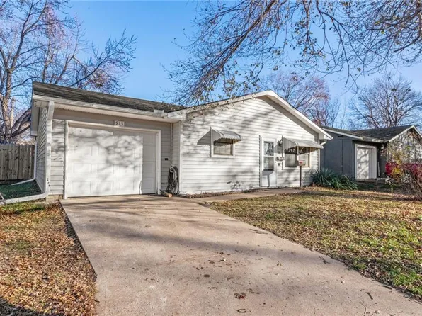 933 N Mulberry St, Ottawa, KS 66067