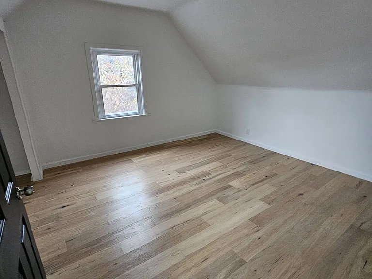 104 Marylea Ave — Photo 10