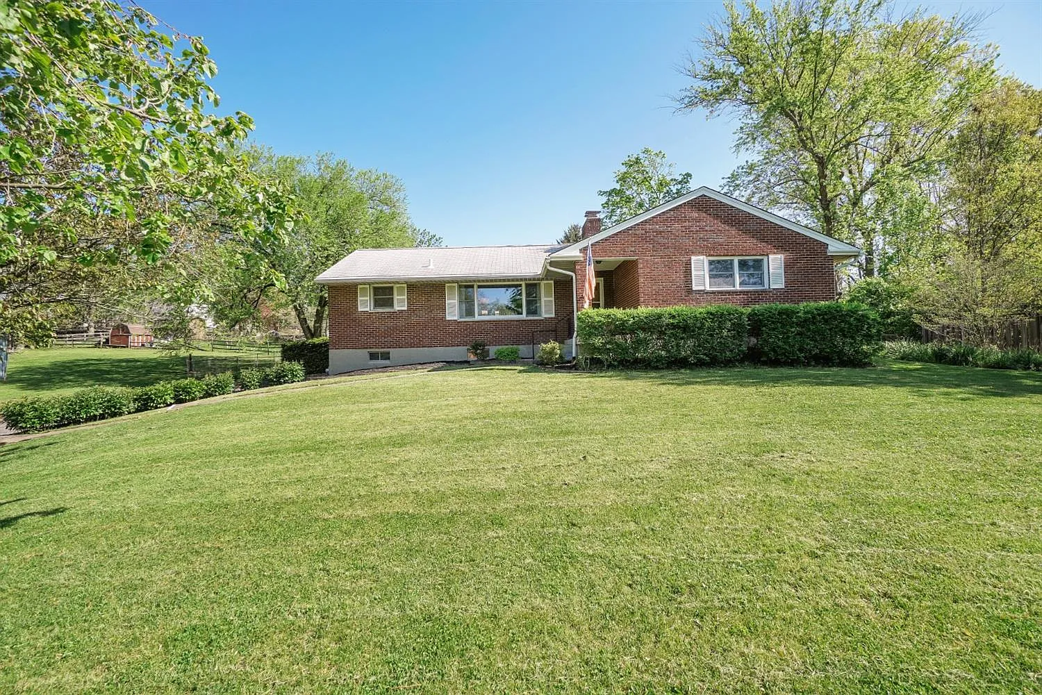 6586 Fields Ertel Rd photo 1