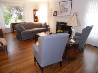 4390 Groveland Rd, University Heights, OH 44118