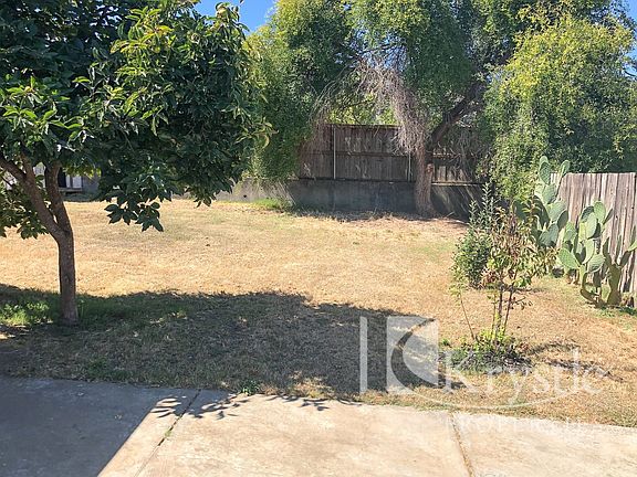 5th image of 537 Sonoma Blvd