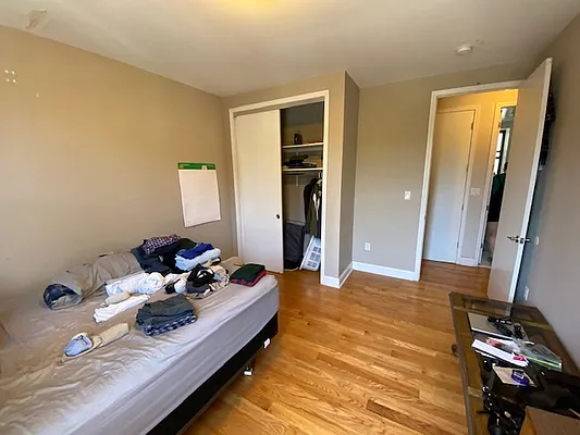 Rented by Mdays Realty | media 5