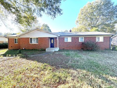 1124 Manchester Ln, Charlotte, NC, 28227