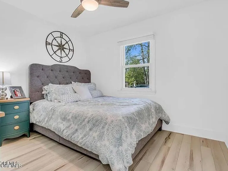 1506 Evergreen Ave — Photo 11