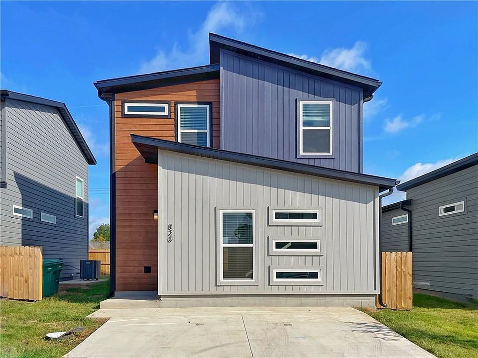 1st image of 820 Boardwalk Ave