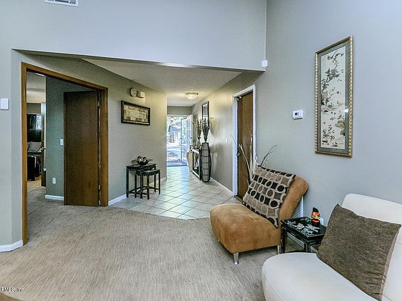 4th image of 8044 Voltaire Ct E