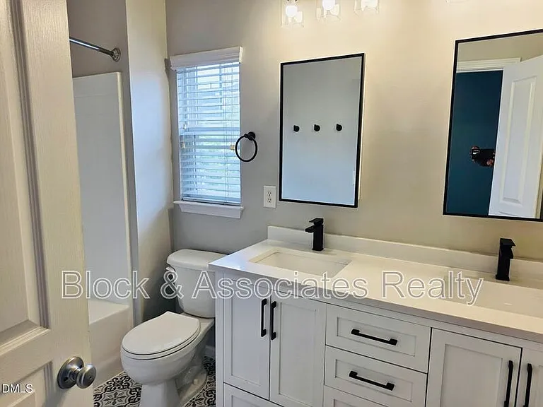 124 Braeside Ct — Photo 26