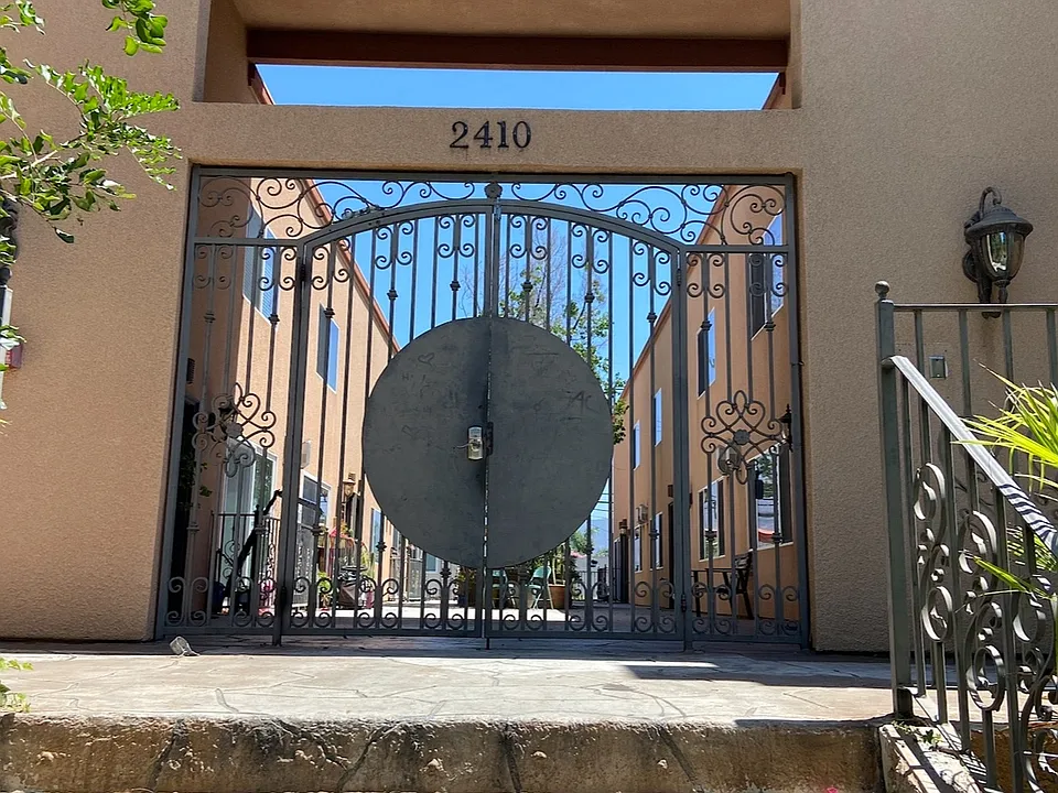 2410 Naomi St #112