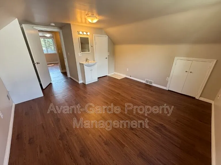 12114 102nd St NW — Photo 6