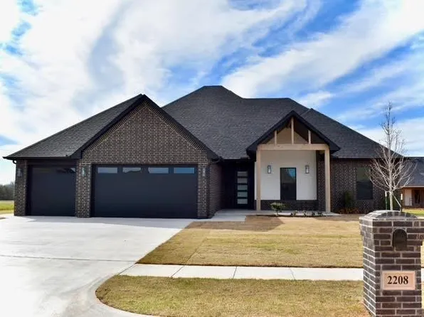 2208 W Sunset Dr, Mustang, OK 73064