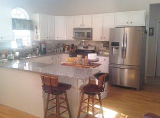 60 Atkinson Loop Rd, Hampstead, NC 28443